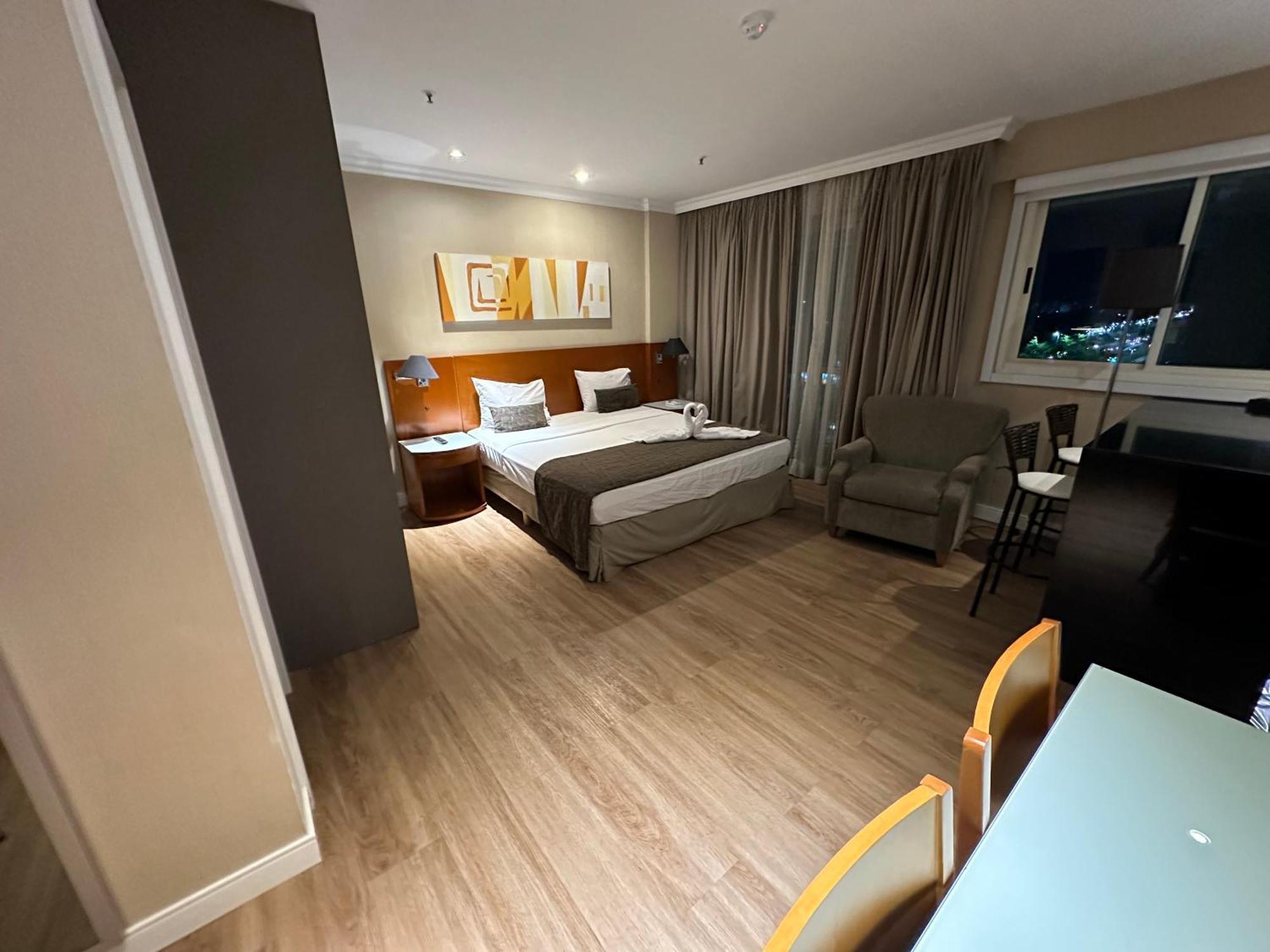 Barra Da Tijuca - 9 - Flat Premium Com Cozinha, Fogao Cooktop, Geladeira Grande, Smart Tv Grande, Lindo E Muitissimo Confortavel, Balsa Para A Praia Gratis E Estacionamento Gratuito Rio de Janeiro Buitenkant foto