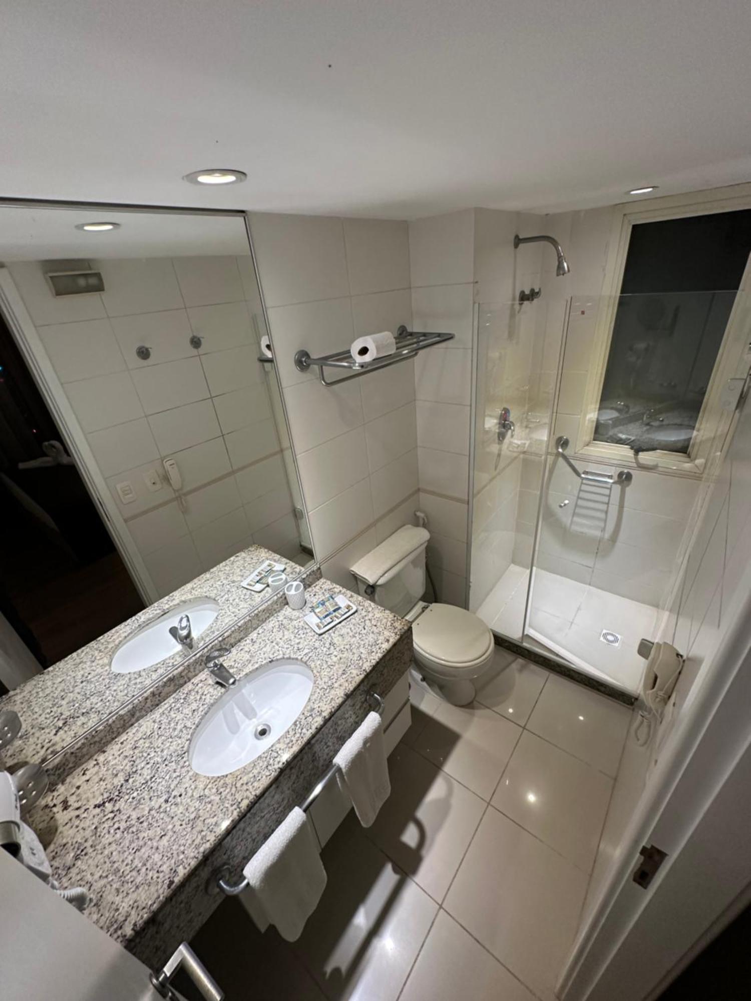 Barra Da Tijuca - 9 - Flat Premium Com Cozinha, Fogao Cooktop, Geladeira Grande, Smart Tv Grande, Lindo E Muitissimo Confortavel, Balsa Para A Praia Gratis E Estacionamento Gratuito Rio de Janeiro Buitenkant foto