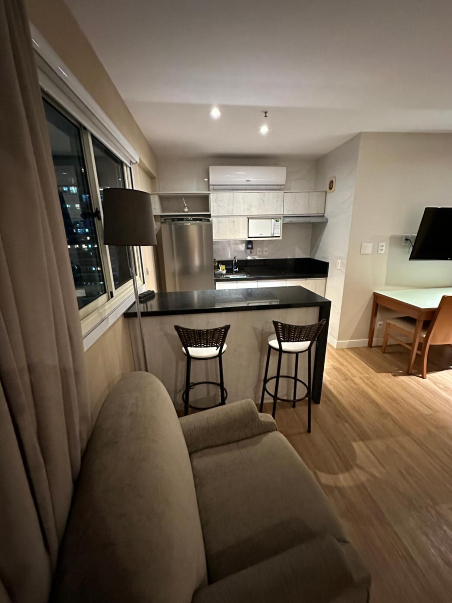 Barra Da Tijuca - 9 - Flat Premium Com Cozinha, Fogao Cooktop, Geladeira Grande, Smart Tv Grande, Lindo E Muitissimo Confortavel, Balsa Para A Praia Gratis E Estacionamento Gratuito Rio de Janeiro Buitenkant foto