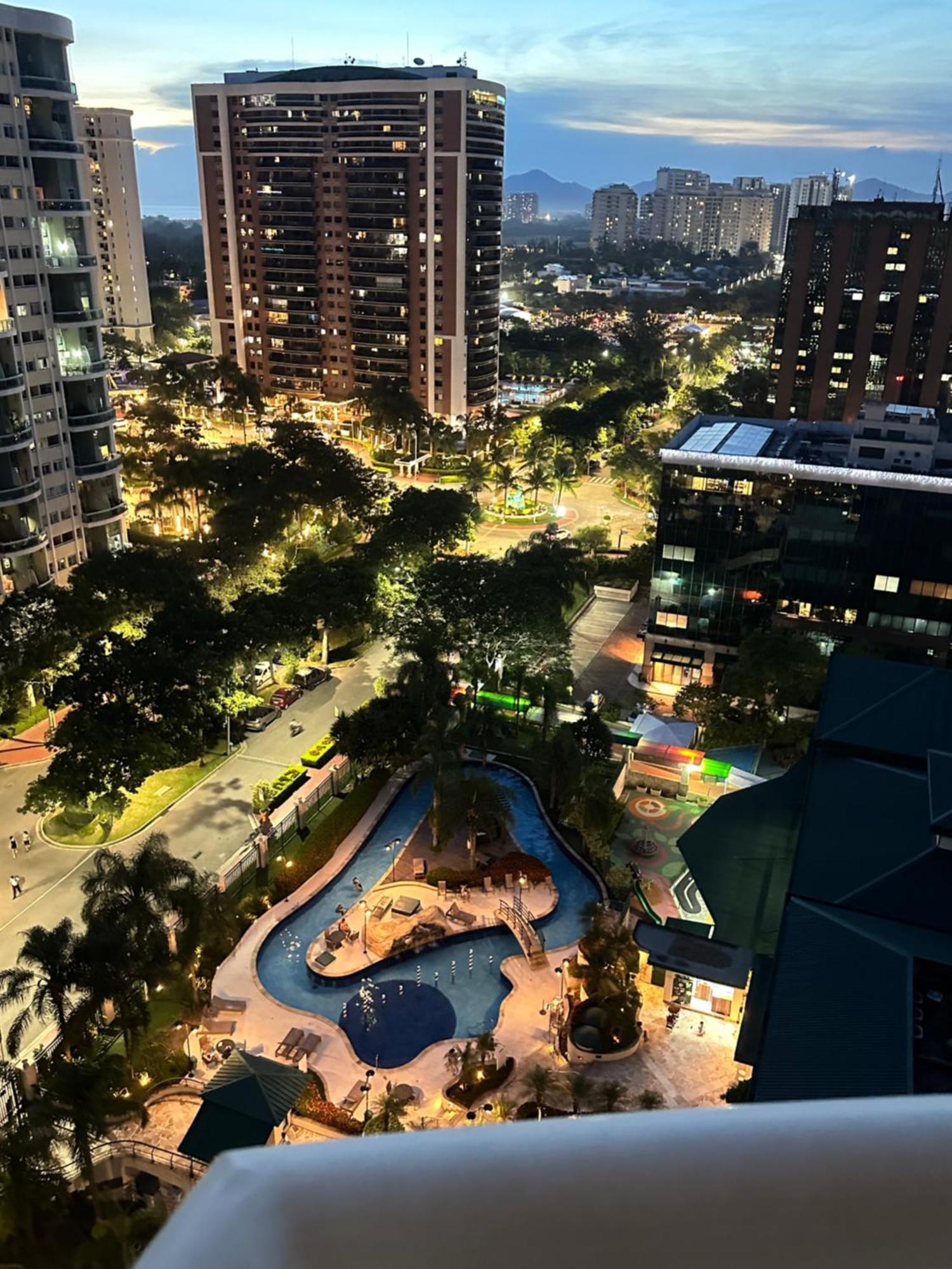 Barra Da Tijuca - 9 - Flat Premium Com Cozinha, Fogao Cooktop, Geladeira Grande, Smart Tv Grande, Lindo E Muitissimo Confortavel, Balsa Para A Praia Gratis E Estacionamento Gratuito Rio de Janeiro Buitenkant foto