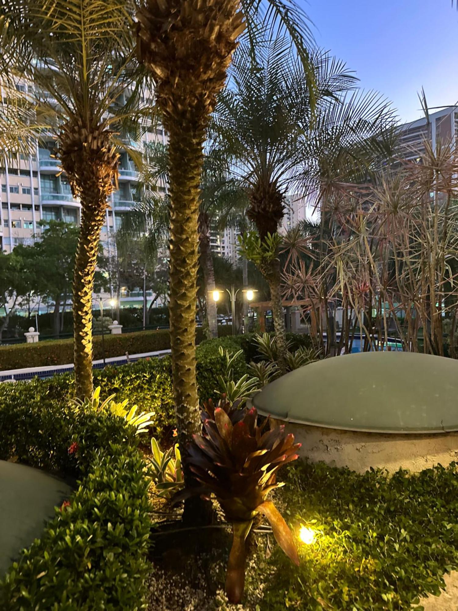 Barra Da Tijuca - 9 - Flat Premium Com Cozinha, Fogao Cooktop, Geladeira Grande, Smart Tv Grande, Lindo E Muitissimo Confortavel, Balsa Para A Praia Gratis E Estacionamento Gratuito Rio de Janeiro Buitenkant foto